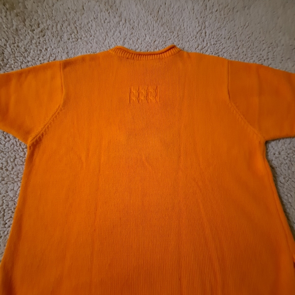 Sweater with colorful appliques. - Picture 4 of 4